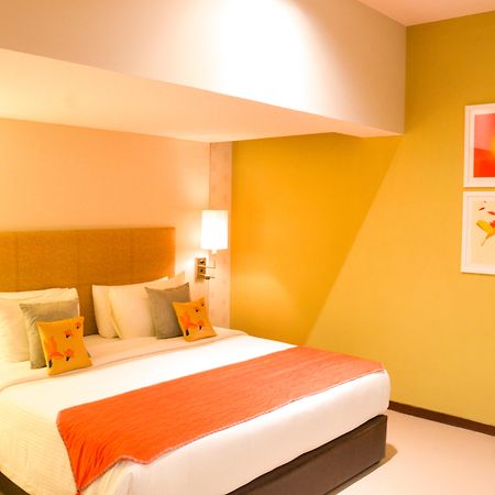 Grand Mercure Vadodara Surya Palace Exterior photo