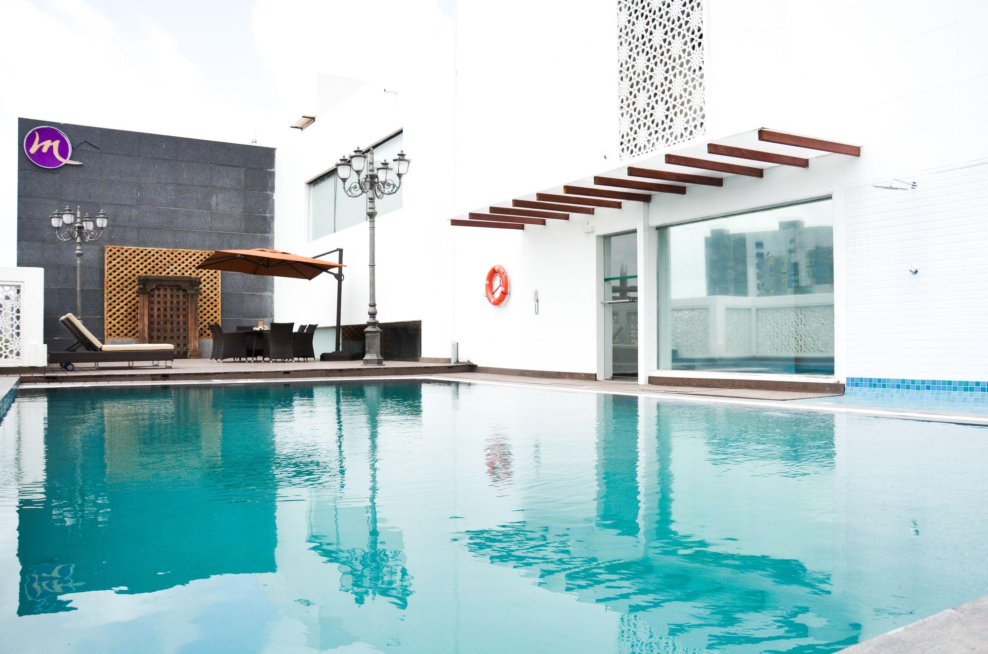 Grand Mercure Vadodara Surya Palace Exterior photo